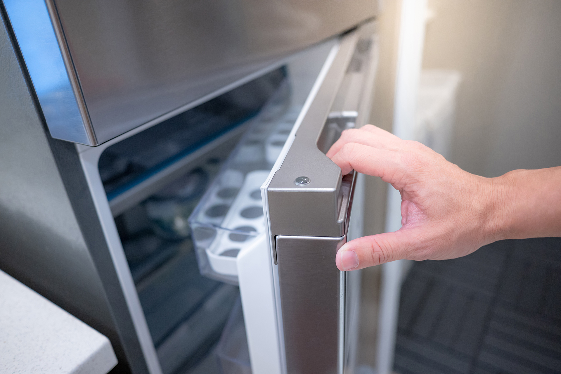 Appliance & Electronics}