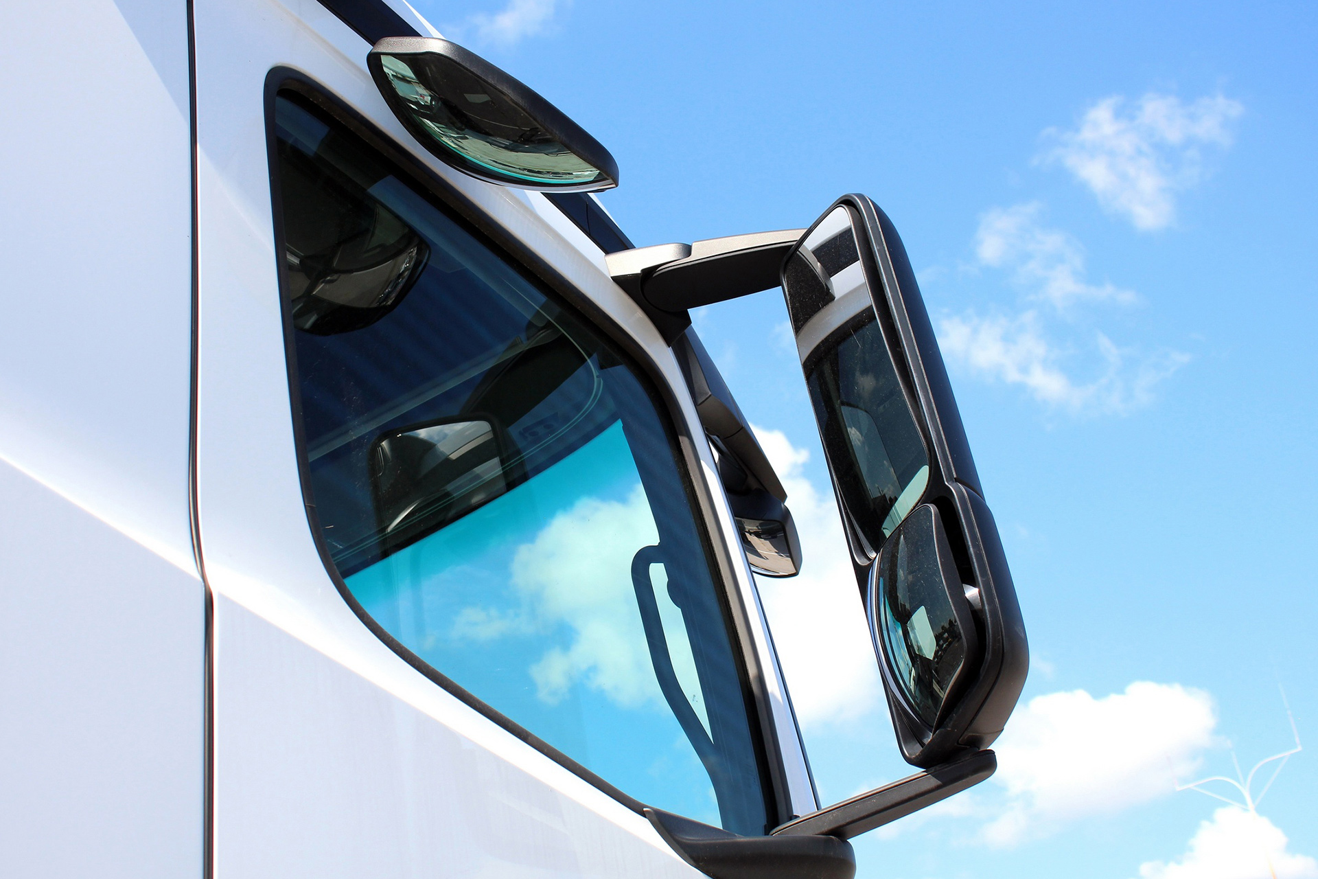 Automotive}